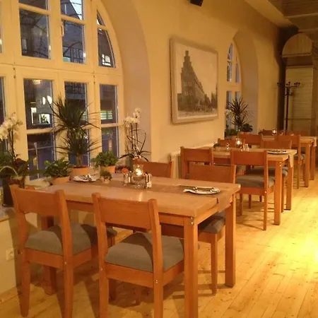 - Gasthaus Alte Post グラートベック